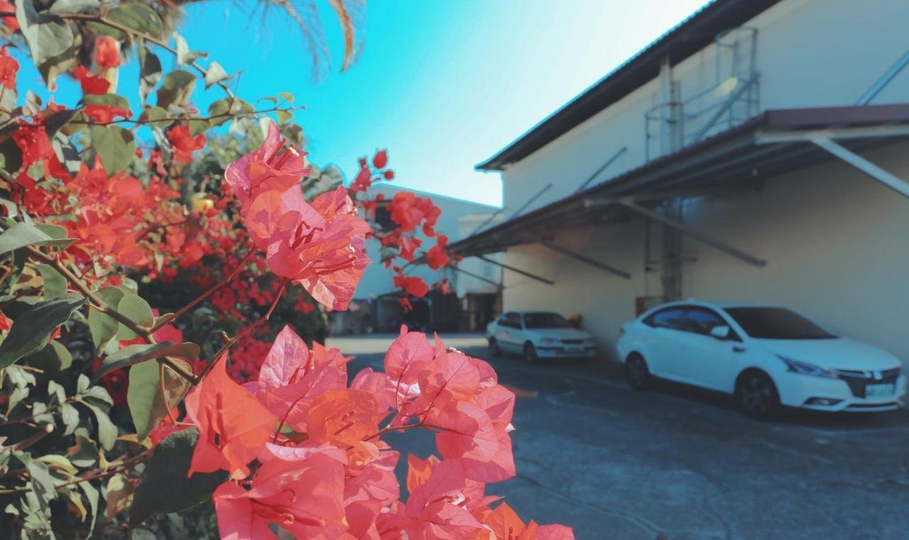 Pingtung Go Shine Motel מראה חיצוני תמונה