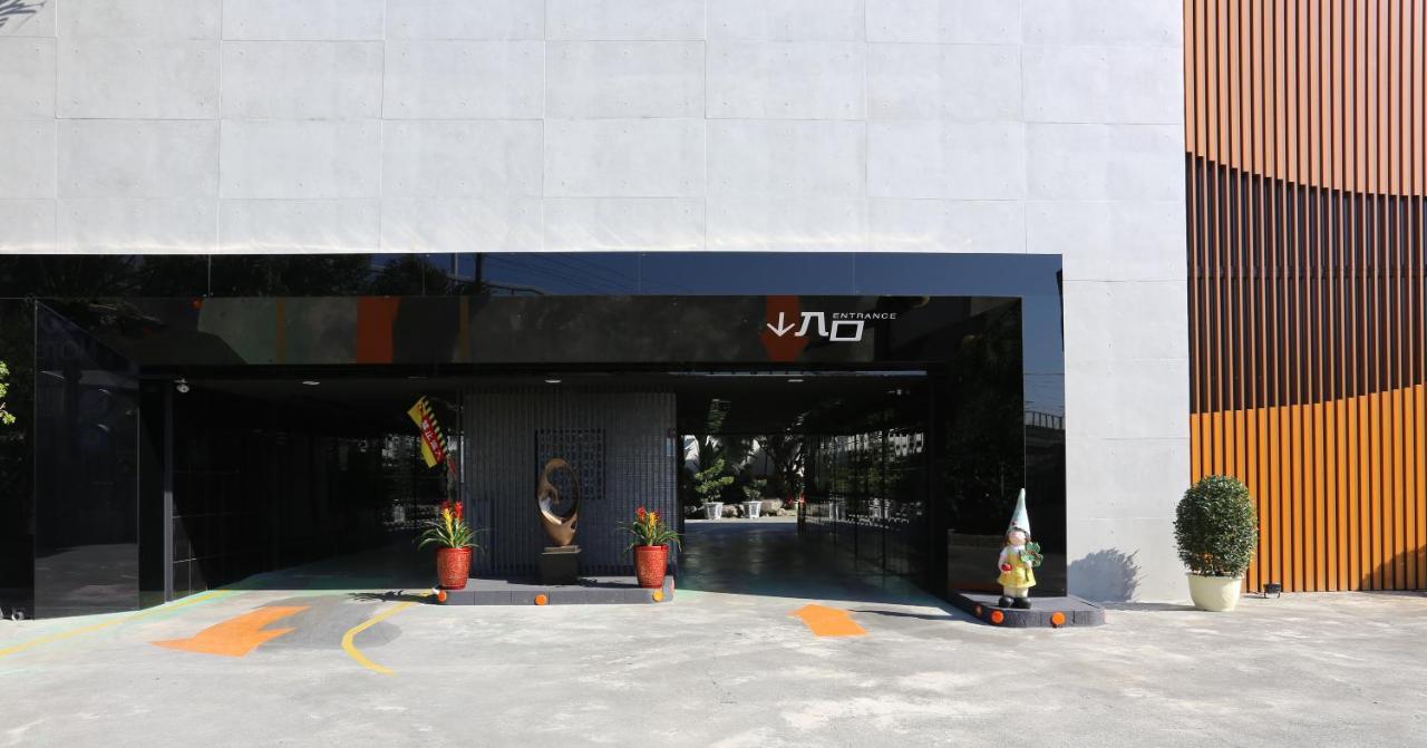 Pingtung Go Shine Motel מראה חיצוני תמונה
