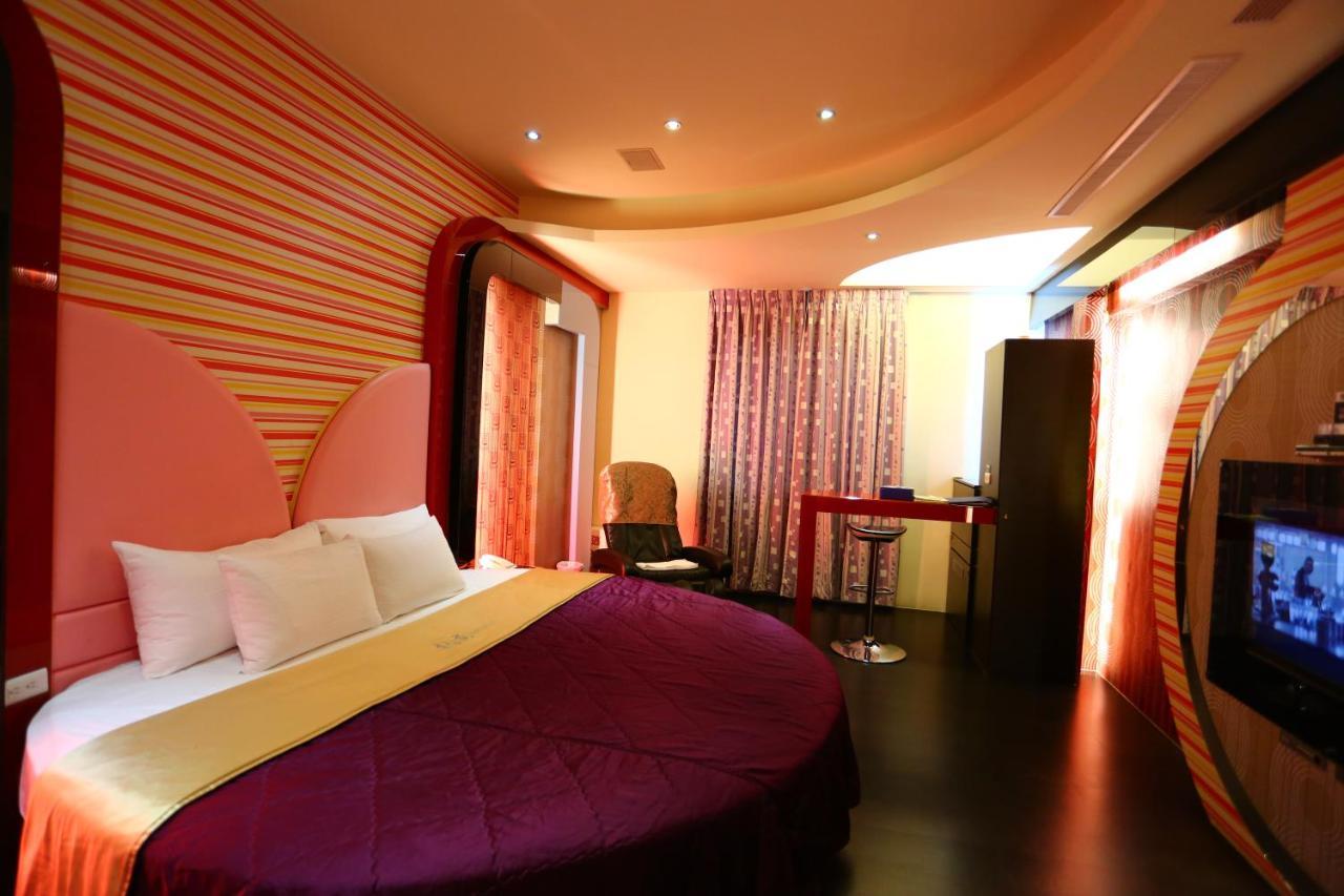 Pingtung Go Shine Motel מראה חיצוני תמונה